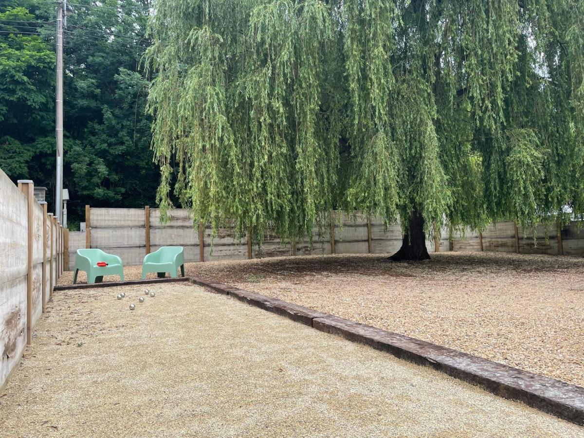 La Petite Maison Au Bord De L'Eau Hastiere-par-dela Esterno foto
