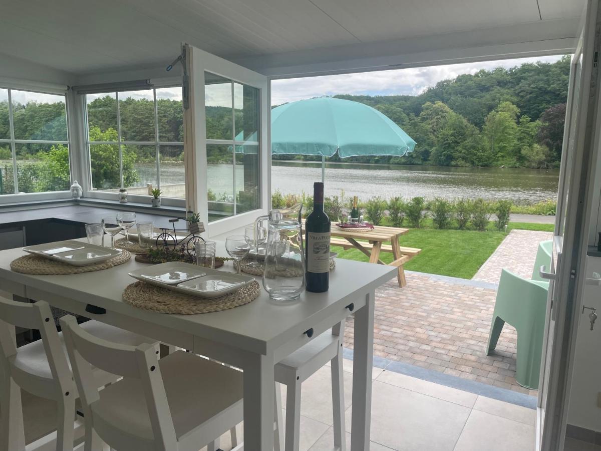 La Petite Maison Au Bord De L'Eau Hastiere-par-dela Esterno foto
